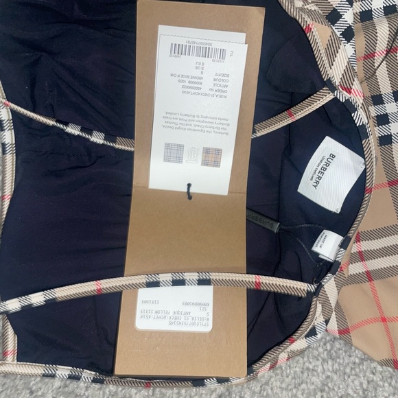 Burberry authentic One piece swimsuit - Picture 5 of 9